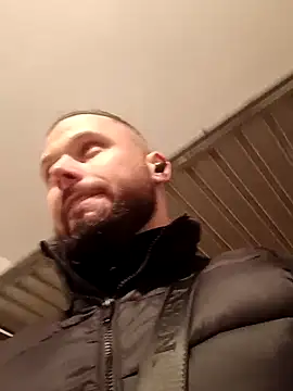 Snapshot of Barber33zk chatting on 09.29.25 Barber33zk online show from 09.29.25