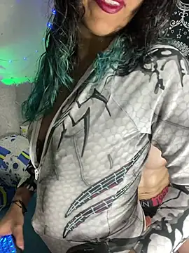 Snapshot of puepleholly chatting on 02.14.26 puepleholly online show from 02.14.26