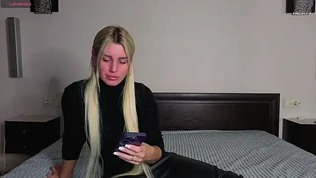 Whiteflower xo online show from 11.06.25