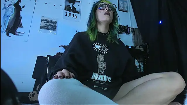 kattusauruss online show from 05.12.26