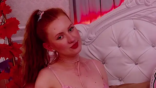 SaraMoor online show from 10.31.25