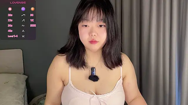 Kittenfishing online show from 10.04.25