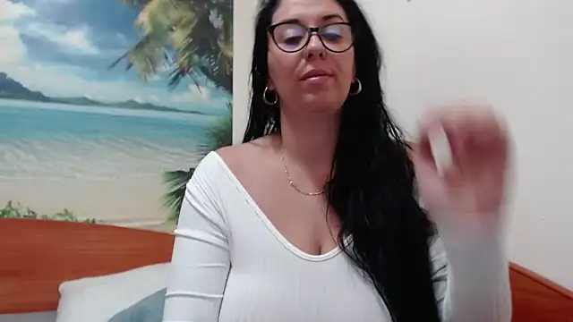 Snapshot of jollene chatting on 09.29.25 jollene online show from 09.29.25