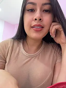 CrisMarulanda online show from 05.06.26