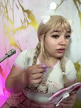 Snapshot of hinata_dolly chatting on 05.10.26 hinata dolly online show from 05.10.26
