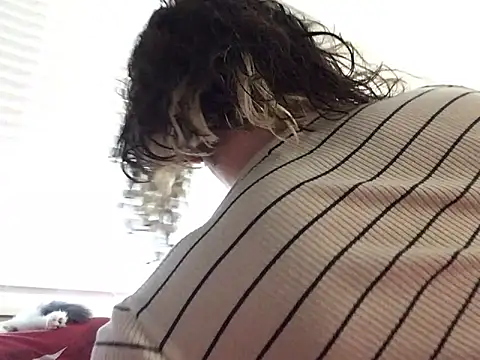 paigeycakes online show from 09.14.25