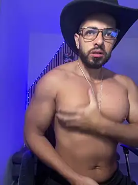 Snapshot of magnumchris chatting on 02.02.26 magnumchris online show from 02.02.26