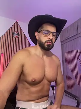 Snapshot of magnumchris chatting on 02.10.26 magnumchris online show from 02.10.26