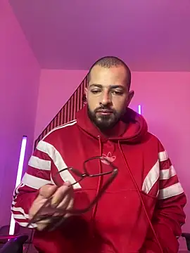 Snapshot of magnumchris chatting on 02.24.26 magnumchris online show from 02.24.26