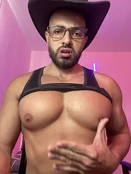 Snapshot of magnumchris chatting on 03.13.26 magnumchris online show from 03.13.26