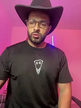 Snapshot of magnumchris chatting on 03.17.26 magnumchris online show from 03.17.26