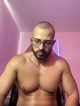 Snapshot of magnumchris chatting on 03.28.26 magnumchris online show from 03.28.26