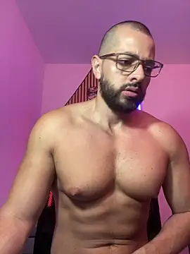 Snapshot of magnumchris chatting on 04.02.26 magnumchris online show from 04.02.26