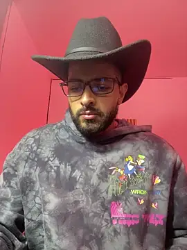 Snapshot of magnumchris chatting on 04.05.26 magnumchris online show from 04.05.26