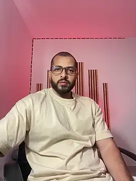 Snapshot of magnumchris chatting on 04.06.26 magnumchris online show from 04.06.26