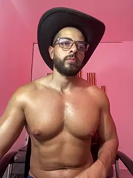 Snapshot of magnumchris chatting on 04.07.26 magnumchris online show from 04.07.26