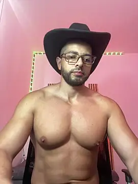 Snapshot of magnumchris chatting on 04.10.26 magnumchris online show from 04.10.26