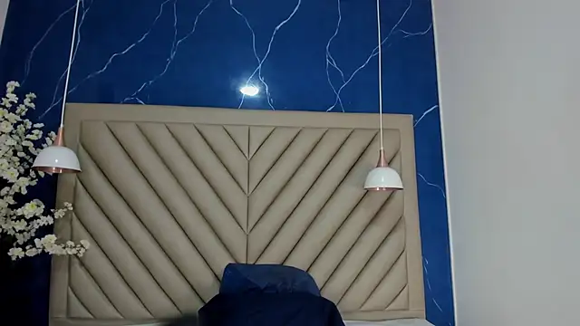 Ibbie drastic online show from 09.22.25