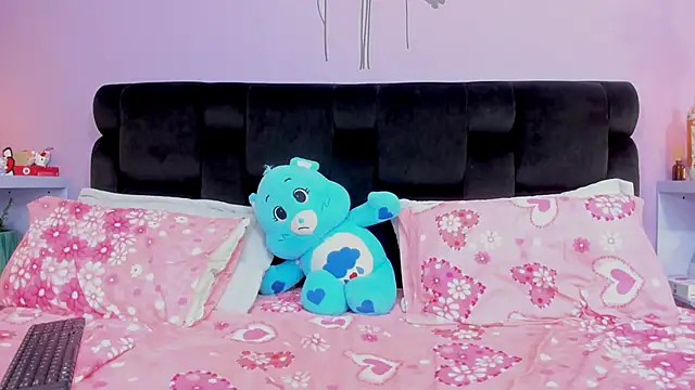 KendallWings online show from 10.29.25