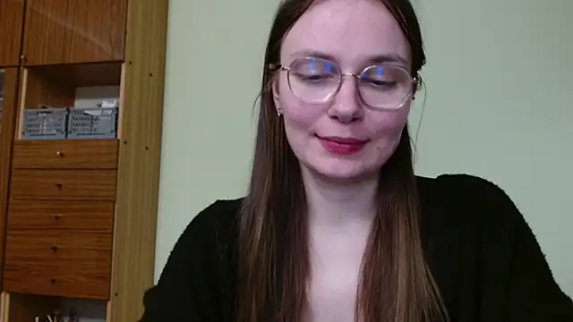 LooveELLYx online show from 02.12.25