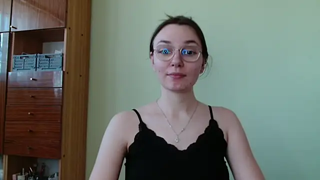 LooveELLYx online show from 03.07.25