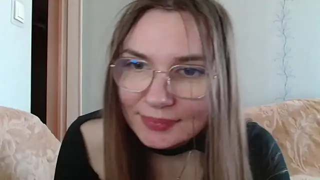 LooveELLYx online show from 03.21.25