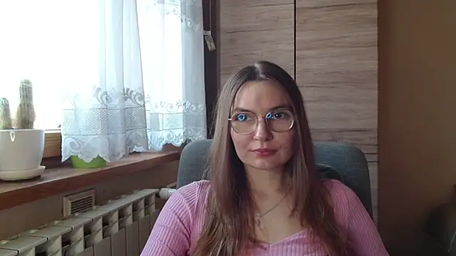 LooveELLYx online show from 11.11.25