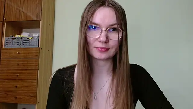LooveELLYx online show from 01.12.26