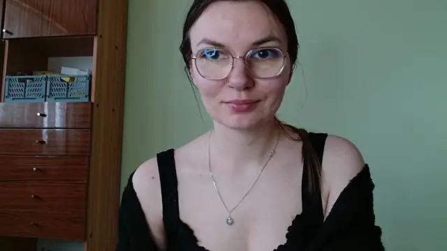 LooveELLYx online show from 02.25.26