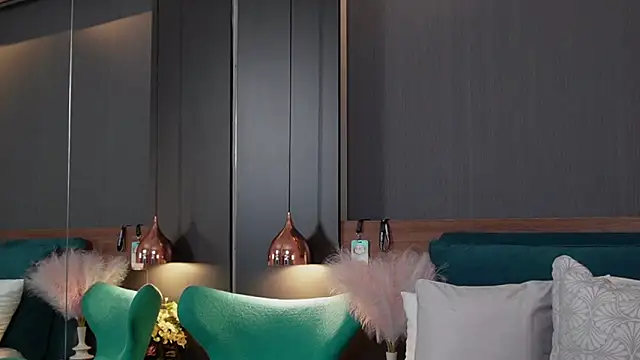 EmilyTrix online show from 04.14.26