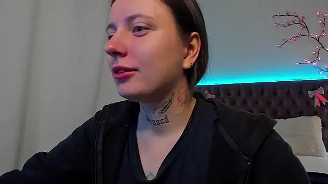 LilaVame online show from 10.06.25