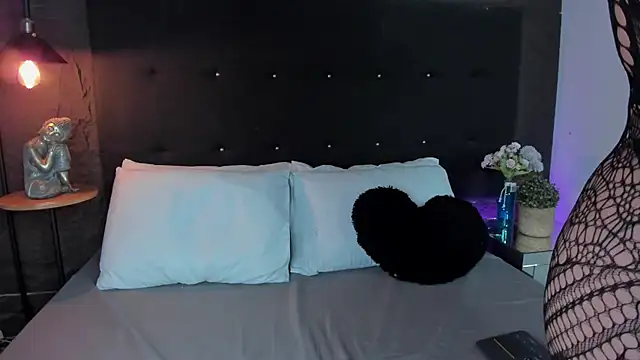 Rose Blossom online show from 12.03.25