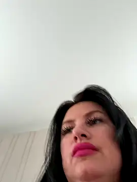 Desire-XOXOX online show from 09.14.25