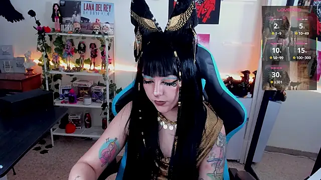 Makii 33 online show from 10.15.25