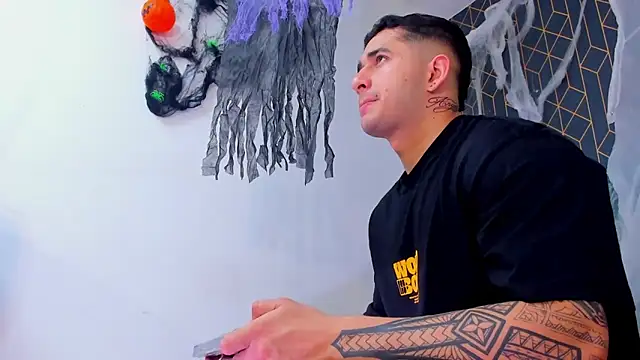 king falconer online show from 10.19.25