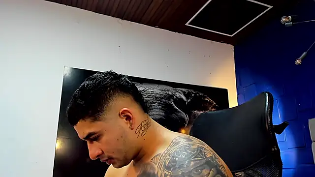 king falconer online show from 11.19.25