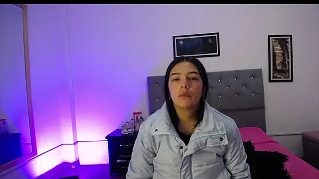 Esmeraldaa- online show from 09.22.25