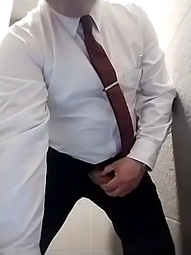 BigCristh79 online show from 10.26.25