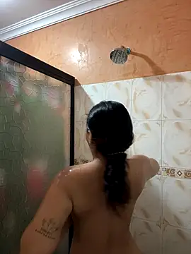 effie castroo online show from 10.26.25