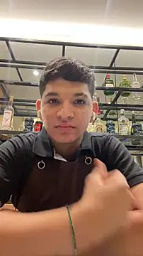 RobinLenoxx online show from 11.19.25