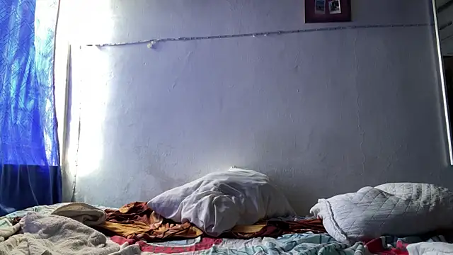 RobinLenoxx online show from 11.19.25