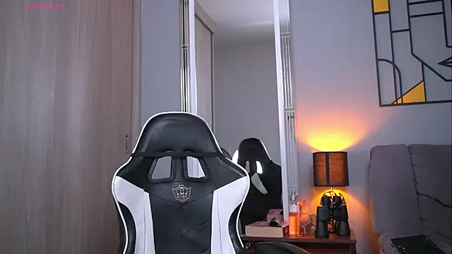 tyler muscle1 online show from 04.21.26