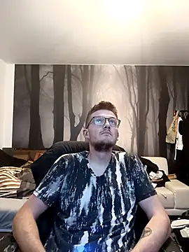 Snapshot of liema3156 chatting on 10.21.25 liema3156 online show from 10.21.25