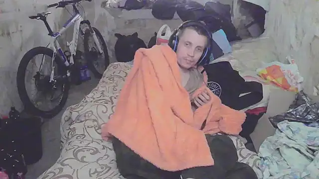 Snapshot of makarov1993 chatting on 09.19.25 makarov1993 online show from 09.19.25