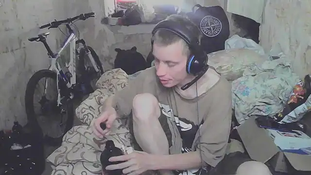 Snapshot of makarov1993 chatting on 09.20.25 makarov1993 online show from 09.20.25