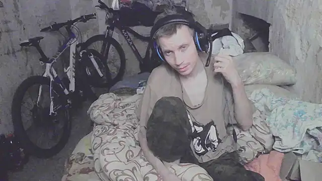 Snapshot of makarov1993 chatting on 09.25.25 makarov1993 online show from 09.25.25