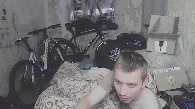 Snapshot of makarov1993 chatting on 09.27.25 makarov1993 online show from 09.27.25