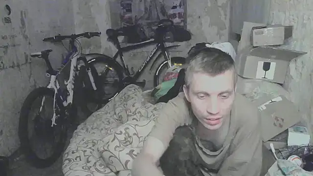 Snapshot of makarov1993 chatting on 09.30.25 makarov1993 online show from 09.30.25