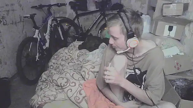 Snapshot of makarov1993 chatting on 09.30.25 makarov1993 online show from 09.30.25