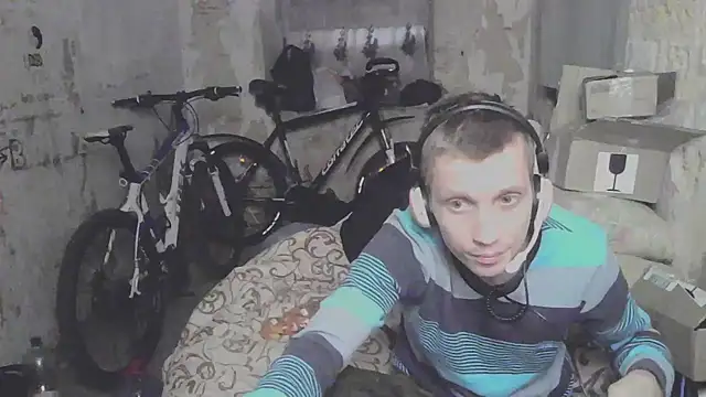 Snapshot of makarov1993 chatting on 10.02.25 makarov1993 online show from 10.02.25